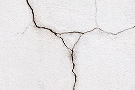 外壁のひび割れ